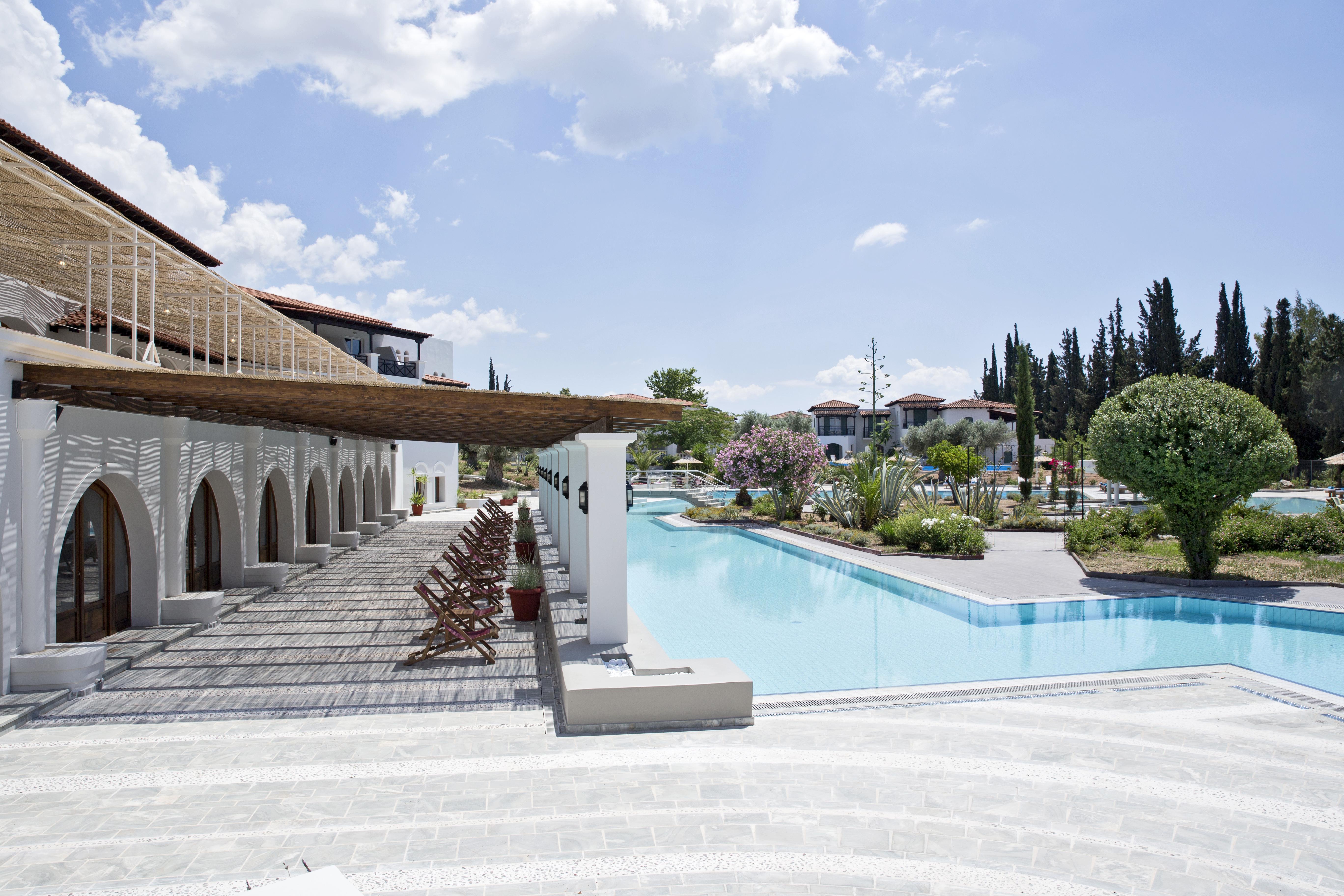 Eretria Hotel & Spa Resort Exterior photo